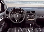 7  Volkswagen () Touran  (3  2010 2015)