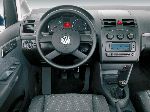  25  Volkswagen Touran Cross  5-. (2  2006 2010)